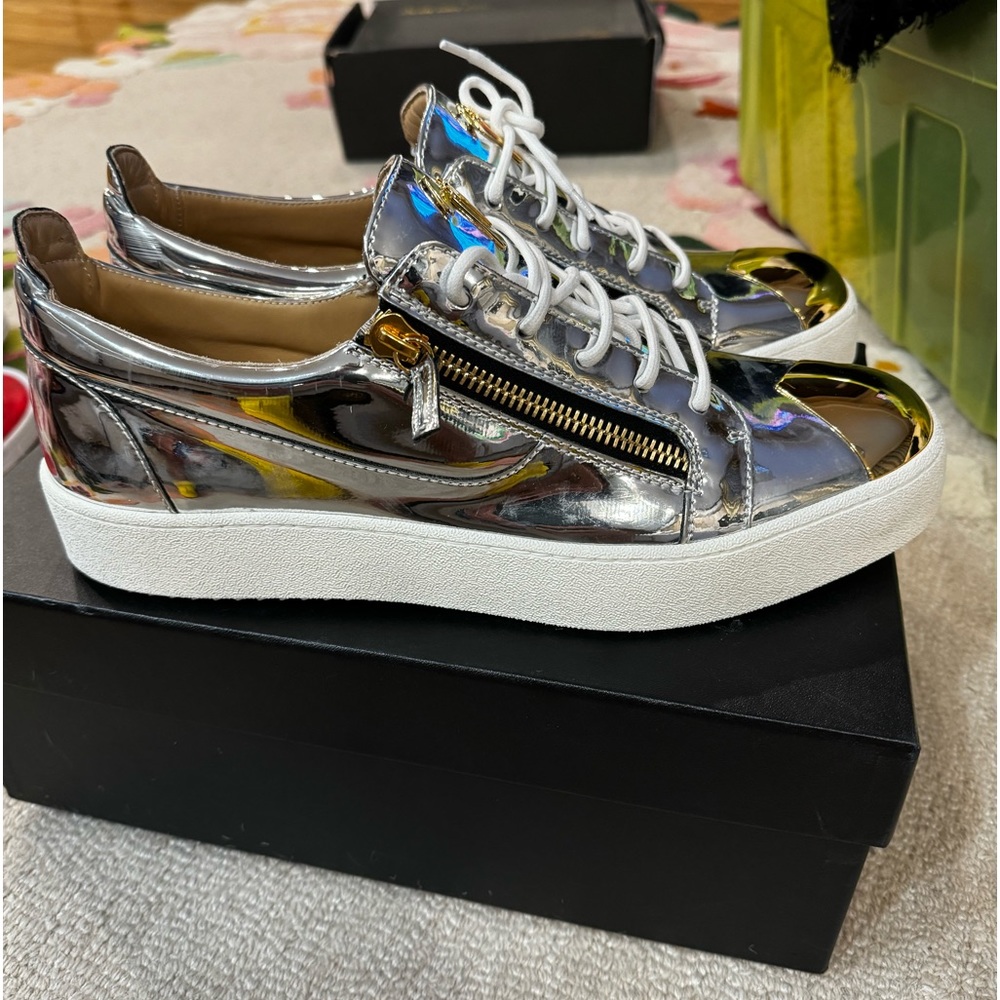 Guizeppe Zanotti Metallic Leather zipper fashion sneakers 47